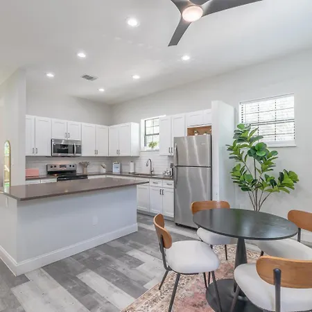 Villa Texas Casita Retreat Minutes From Six Flags